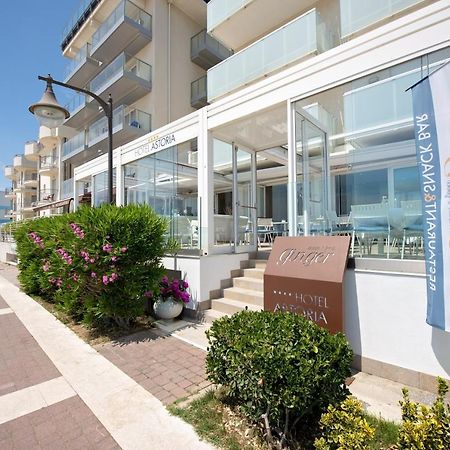 Hotel Astoria Caorle Bagian luar foto