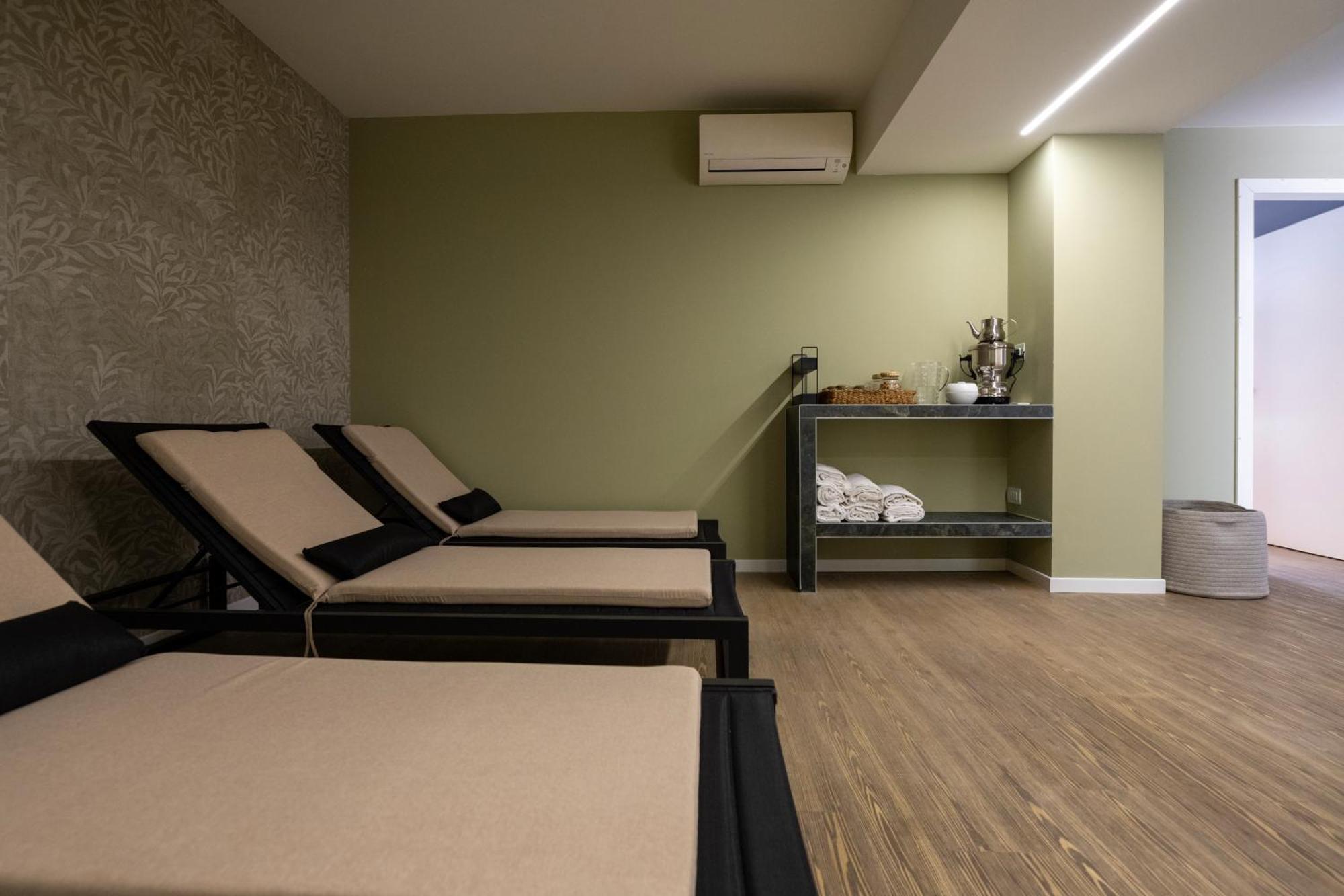 Hotel Astoria Caorle Bagian luar foto